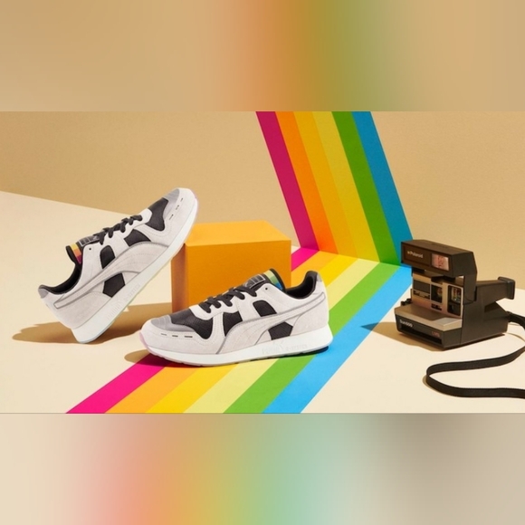 NIB✨️ Puma X Polaroid unisex sneakers - Picture 7 of 7